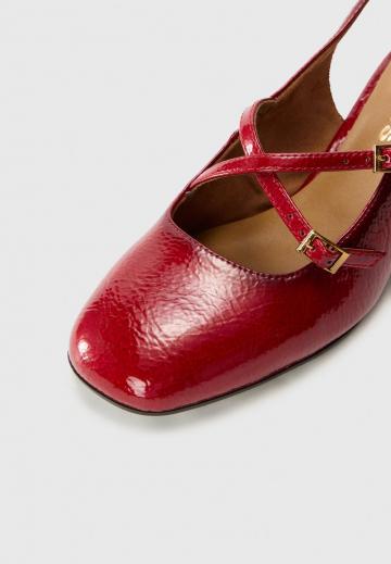 Туфли с ремешком