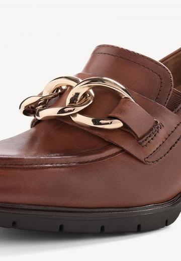 Туфли с высоким носом