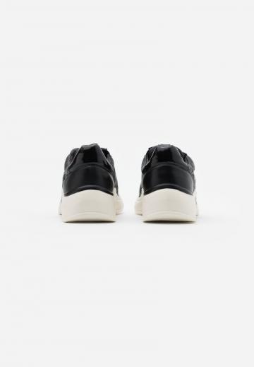 Гандбольные кроссовки