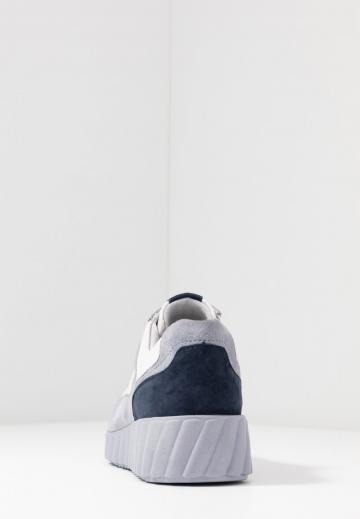 Гандбольные кроссовки