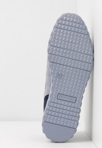 Гандбольные кроссовки