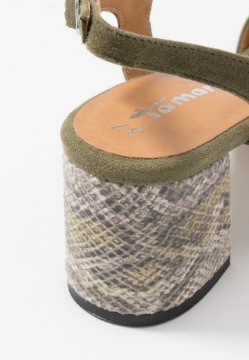 Гандбольные кроссовки