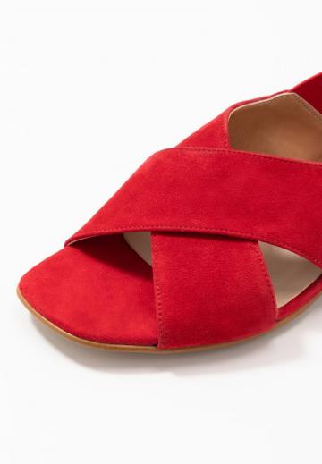 Гандбольные кроссовки