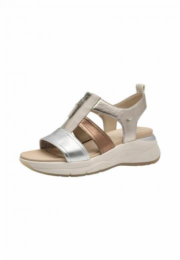 Босоножки на платформе