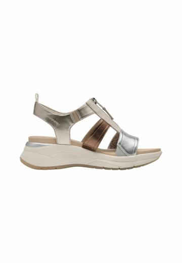 Босоножки на платформе