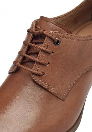 Туфли с высоким носом