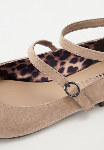 Туфли с ремешком