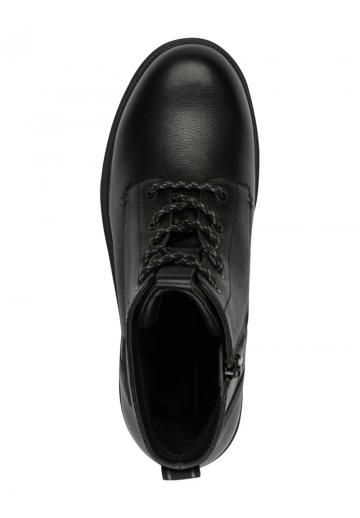 Ботинки на шнуровке