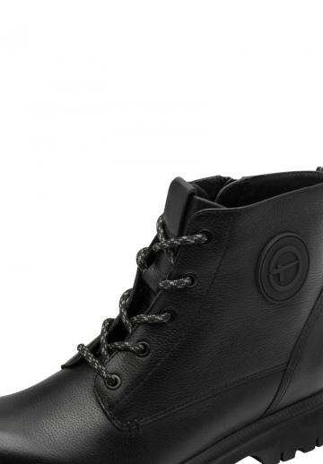 Ботинки на шнуровке