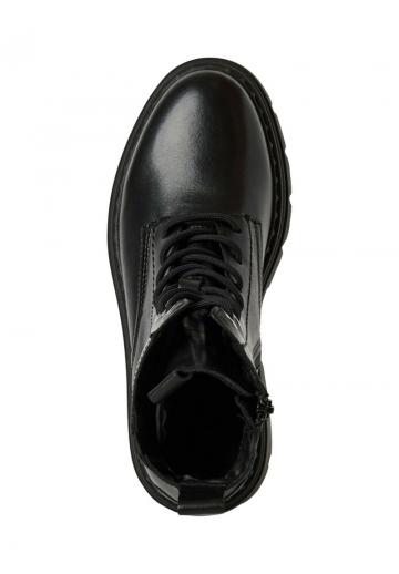 Ботинки на шнуровке