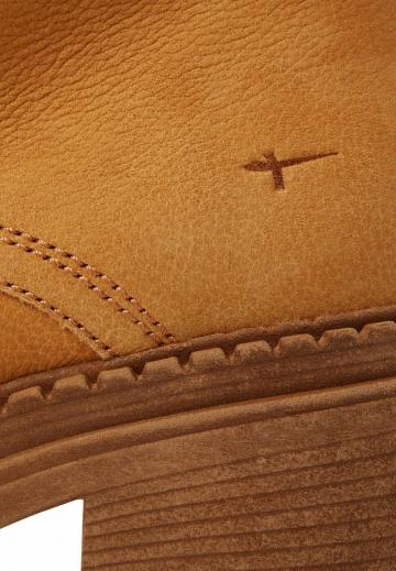 Ботинки на шнуровке