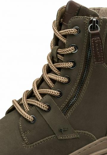 Ботинки на шнуровке