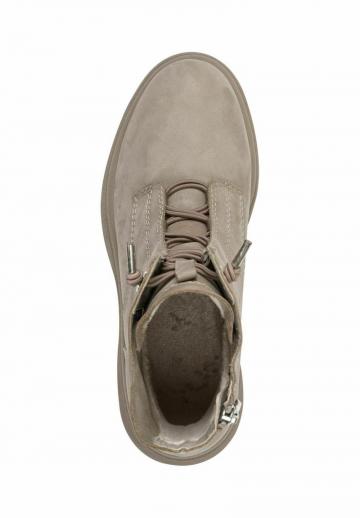 Ботинки на шнуровке