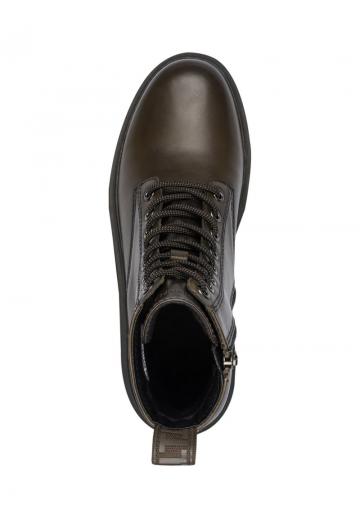 Ботинки на шнуровке