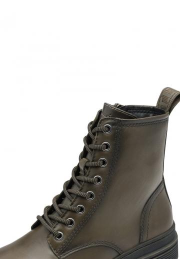 Ботинки на шнуровке
