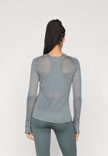 Спортивная майка