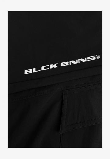 Брюки с накладными карманами