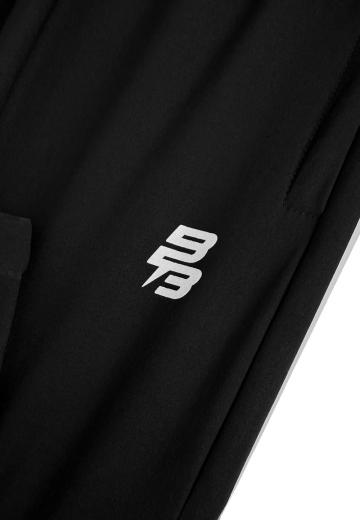 Брюки с накладными карманами