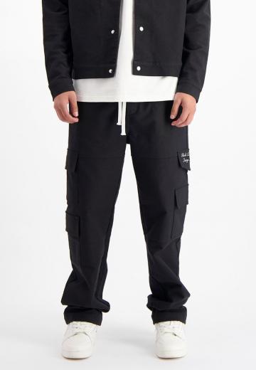 Брюки с накладными карманами