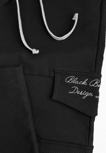 Брюки с накладными карманами