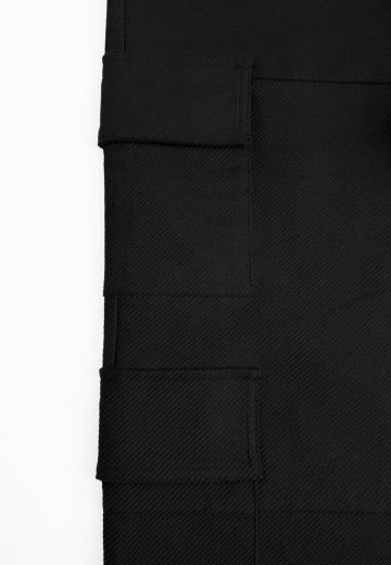 Брюки с накладными карманами