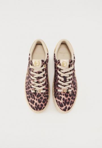 Гандбольные кроссовки