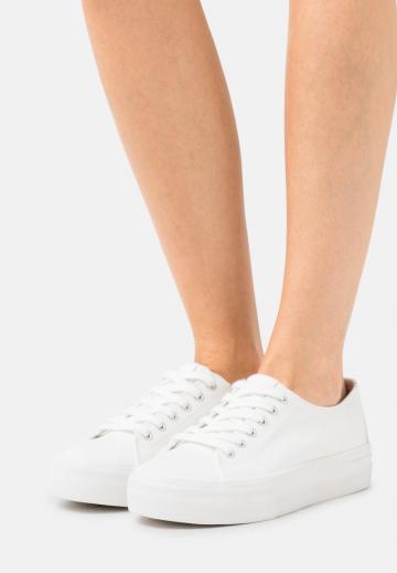 Гандбольные кроссовки