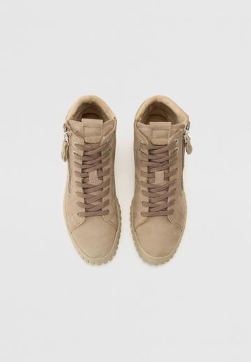 Полусапожки на платформе