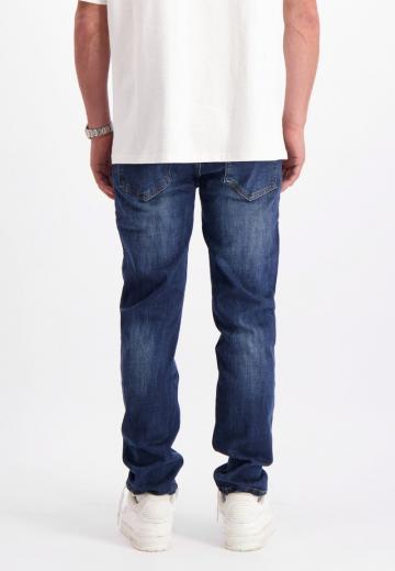 Узкие джинсы