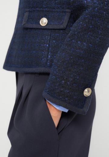 Короткий блейзер