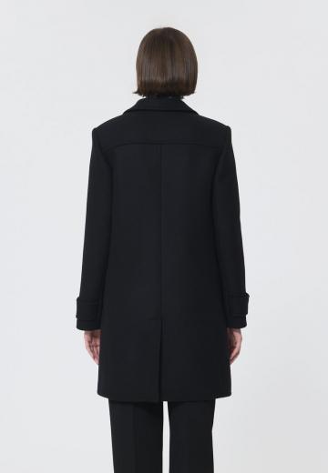 Короткое пальто