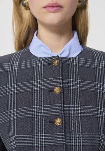 Короткий блейзер