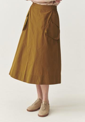 Юбка с накладными карманами