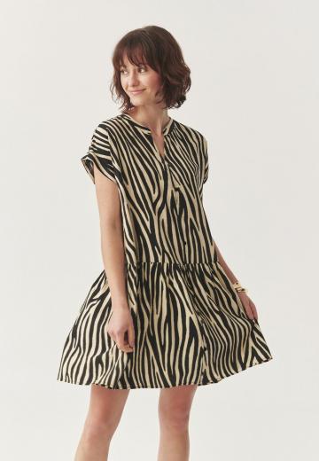 Короткое платье