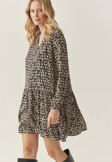 Короткое платье