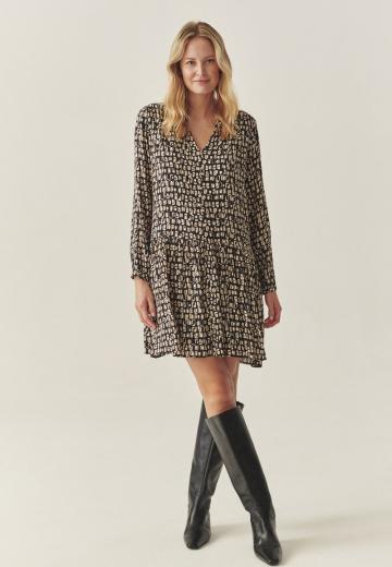 Короткое платье