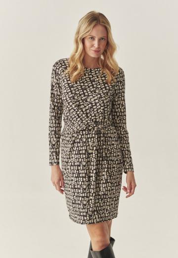 Короткое платье