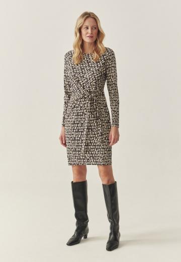 Короткое платье