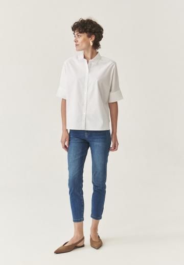 Короткие джинсы