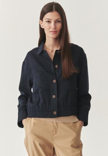 Куртка с накладнымит карманами