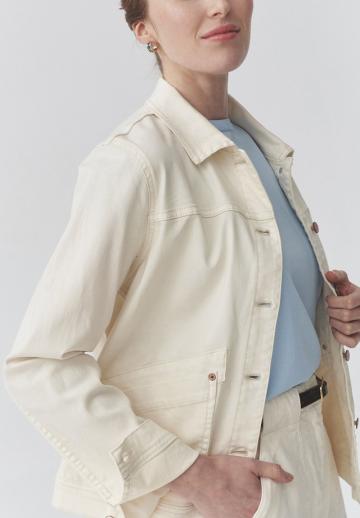 Куртка с накладнымит карманами