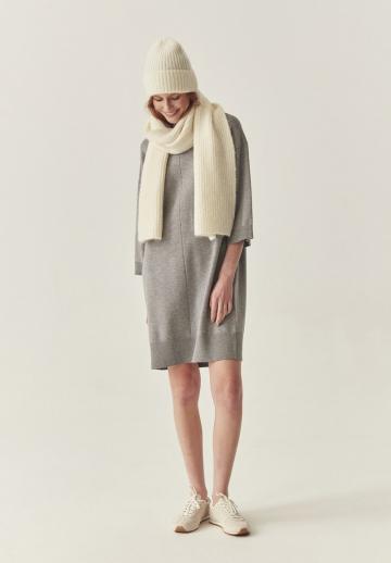 Вязаное платье