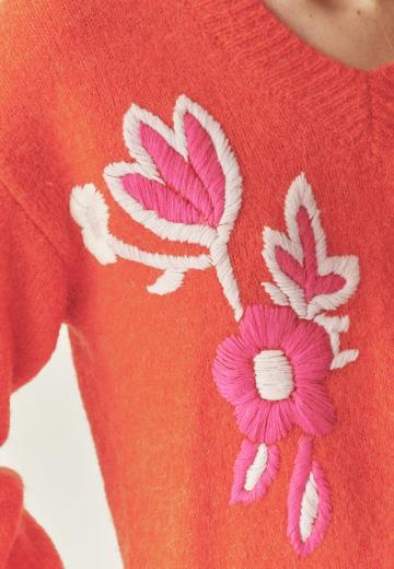 Пуловер с вырезом V