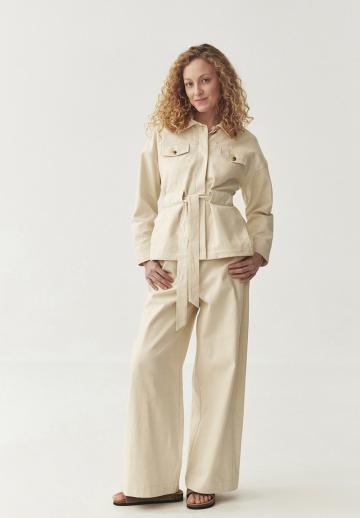 Куртка с накладнымит карманами