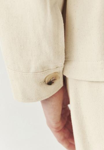 Куртка с накладнымит карманами