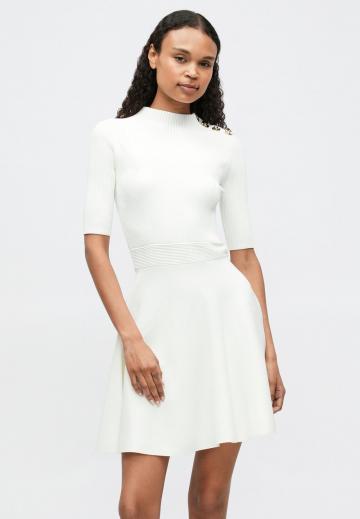 Короткое платье