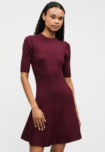 Короткое платье