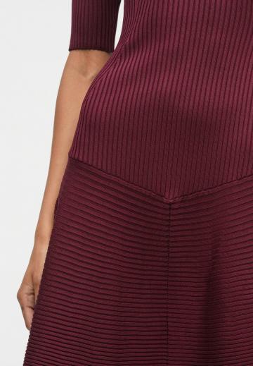 Короткое платье