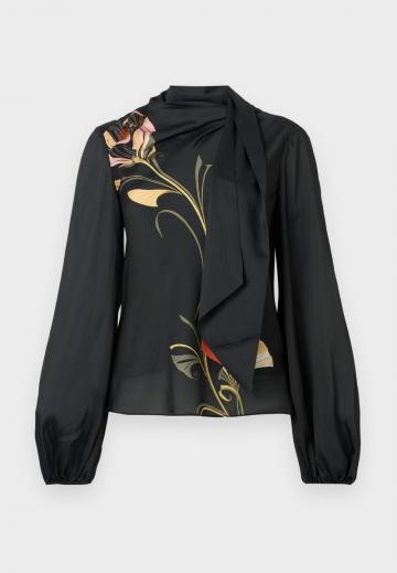 Атласная блузка