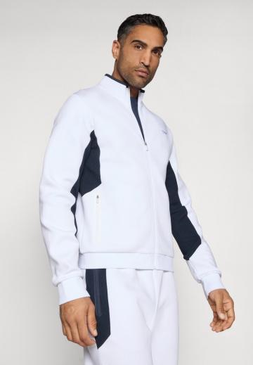 Спортивная кофта